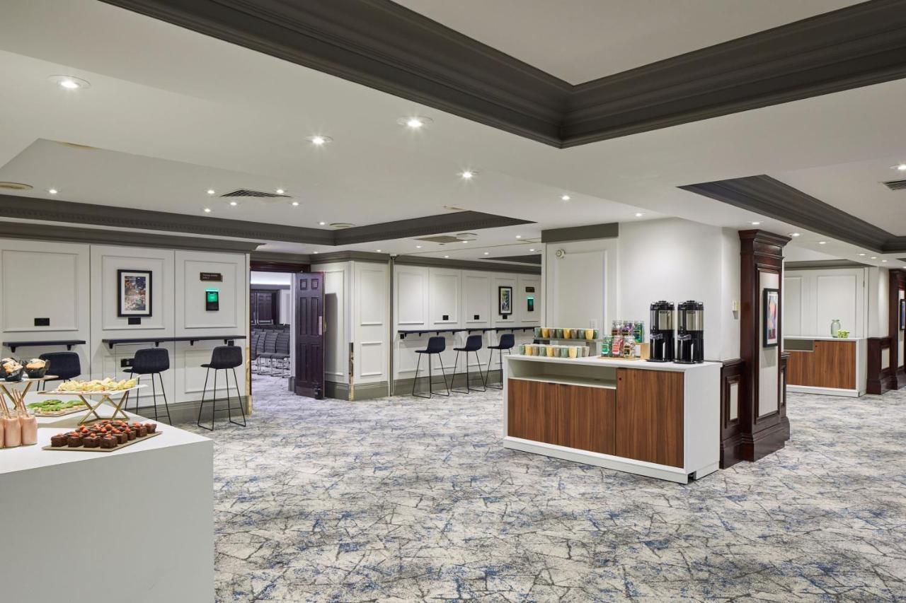 Отель Marriott 4*